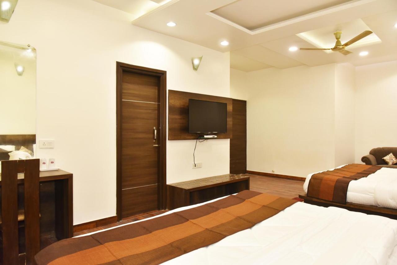 Hotel Hollywood Heights Near Railway Station Amritsar Eksteriør billede