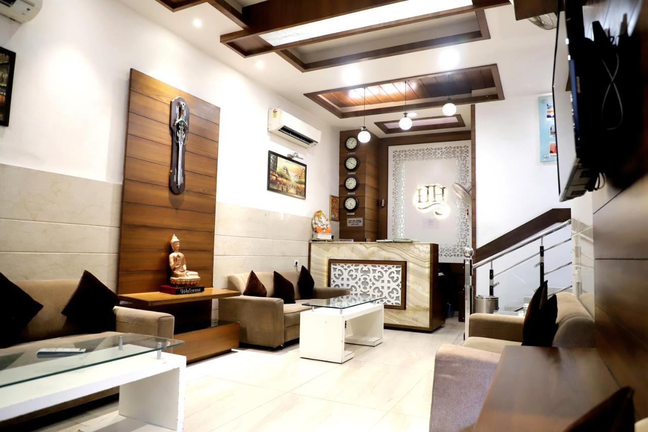 Hotel Hollywood Heights Near Railway Station Amritsar Eksteriør billede