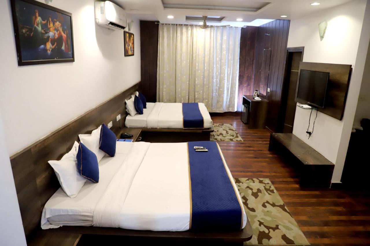 Hotel Hollywood Heights Near Railway Station Amritsar Eksteriør billede